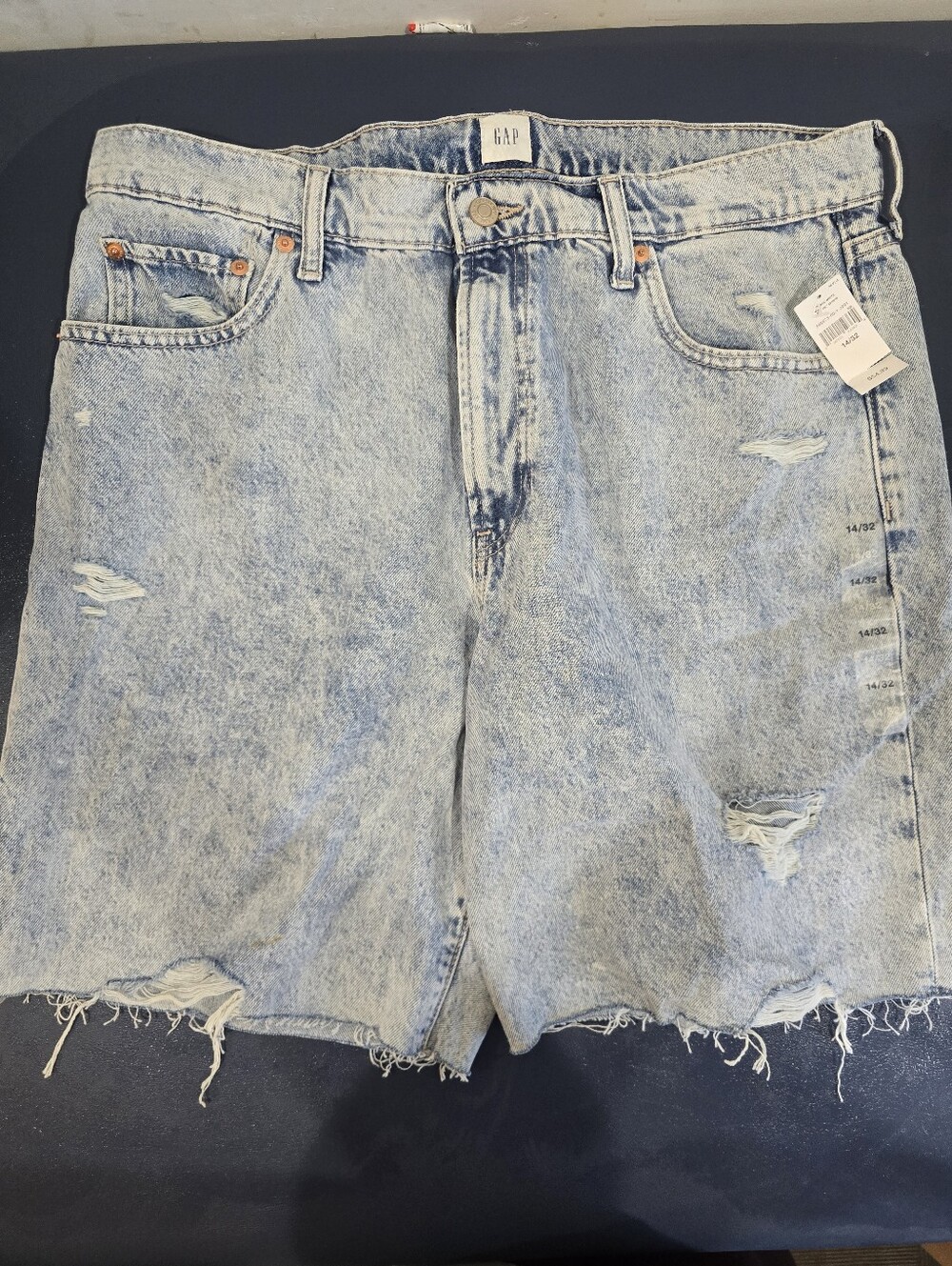 Gap High Rise Loose Bermuda Denim Shorts 14/32 Distressed Raw Hem NWT